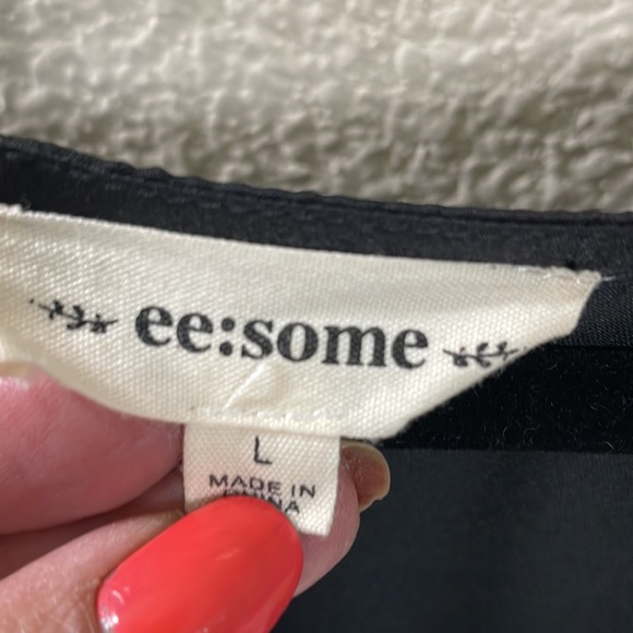 Black Boho Ruffle sleeve Blouse . NEW condition no flaws - Picture 4 of 6